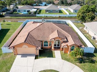 2272 SE Lucaya St, Port Saint Lucie, FL 34952