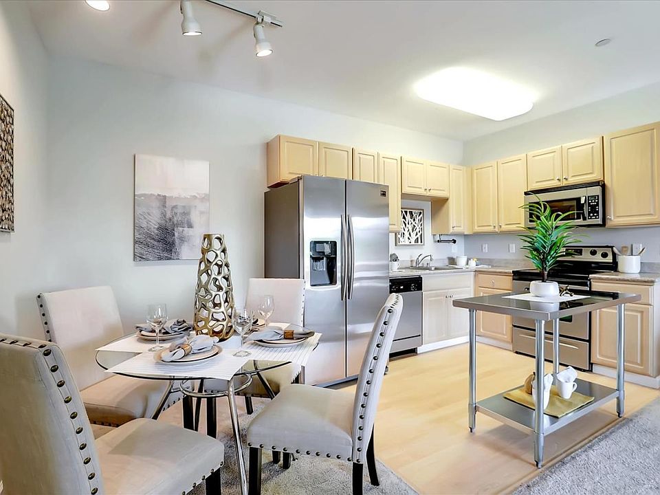 1st image of 3128 Loma Verde Dr APT 419