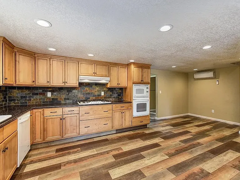 4524 Salmon Falls Rd — Photo 8