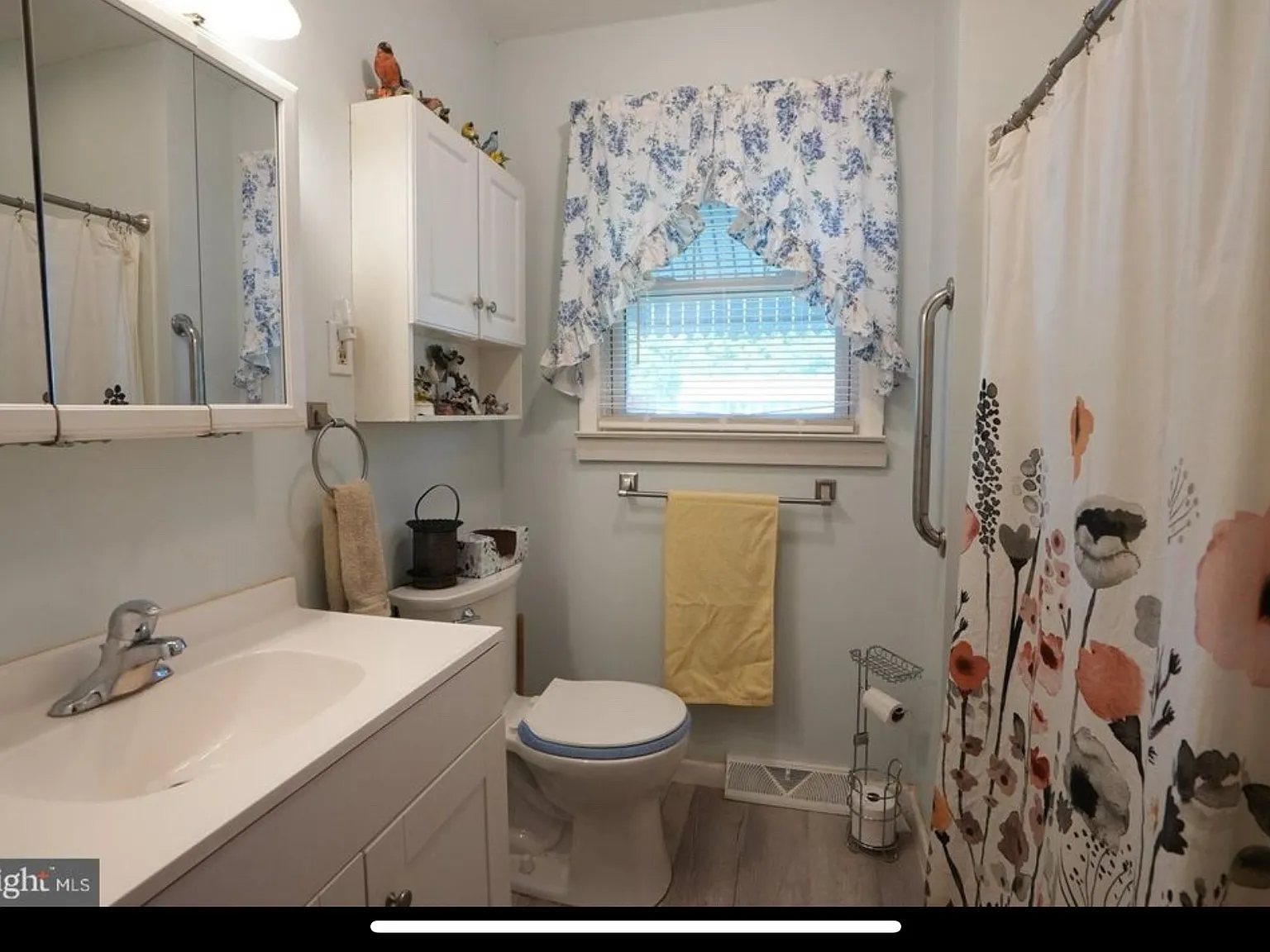 3 bed, 960 sqft, $2,200 — Photo 4