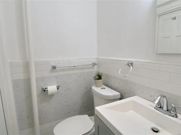 2835 Webb Avenue image 19 of 26