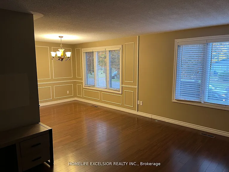 175 Edgehill Cres — Photo 10
