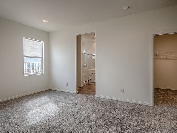 4th image of 587 Chalakat Ct