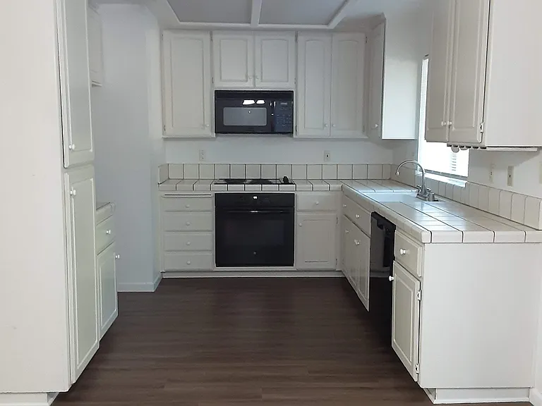 819 Black Walnut Way — Photo 4