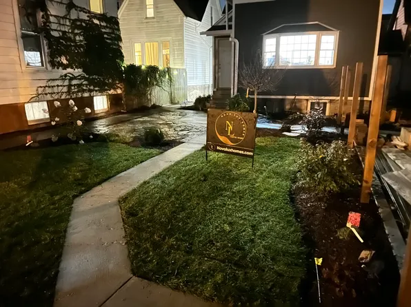 1611 E Belleview Pl, Milwaukee, WI 53211