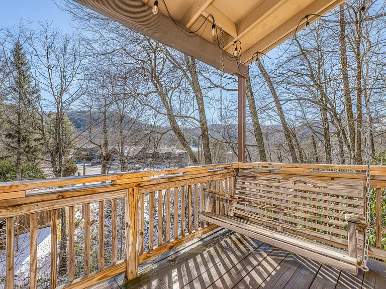40 Spruce Ct #B — Photo 18