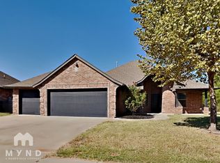 11029 NW 8th St, Yukon, OK 73099