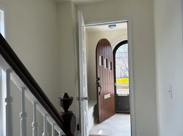 31 E Passaic St, Maywood, NJ 07607