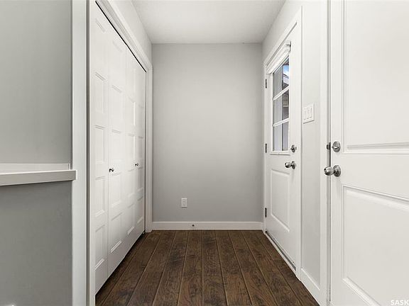3rd image of 2806 Makowsky Cres