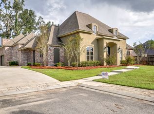 5931 Kellywood Oaks Dr, Baton Rouge, LA 70817