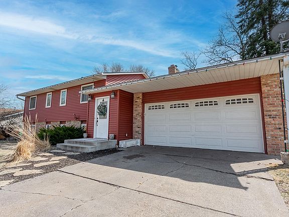 2nd image of 2635 Greenmeadow Ct