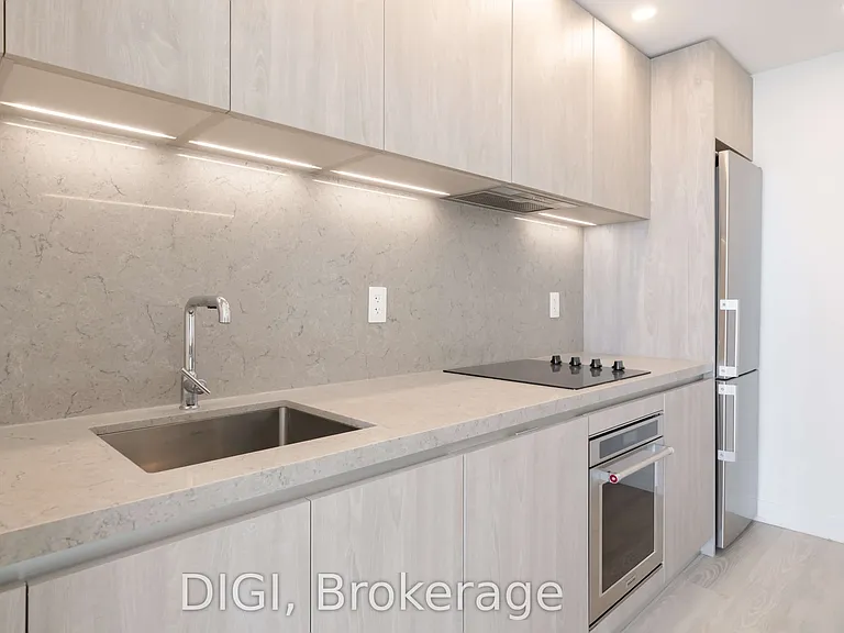 57 Spadina Ave #810 — Photo 7