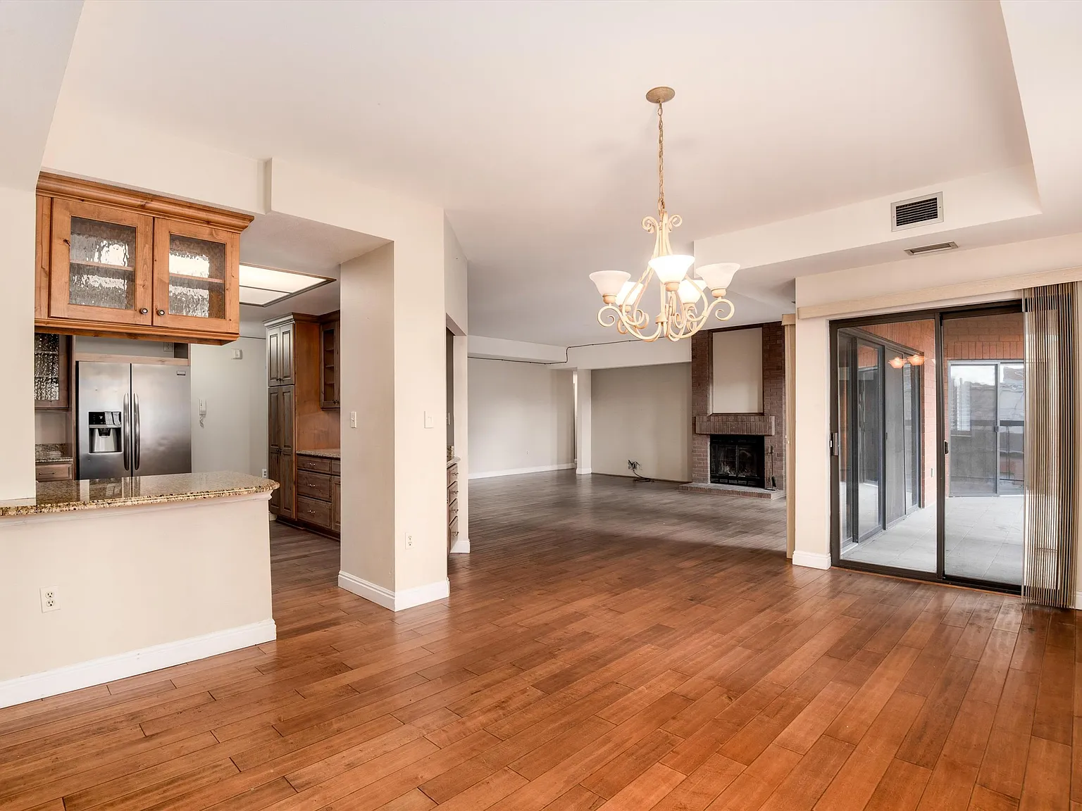 1512 Larimer St - 42 — Photo 3