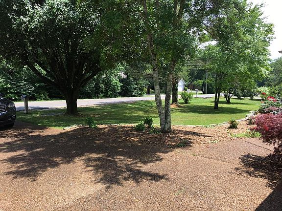 4th image of 184 Snead Dr