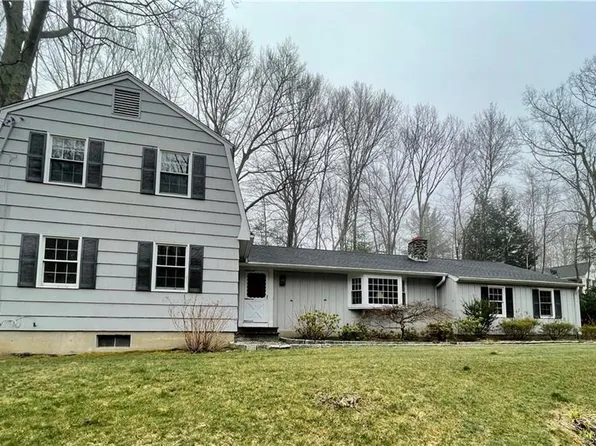 111 Ravenwood Drive, Middlebury, CT 06762