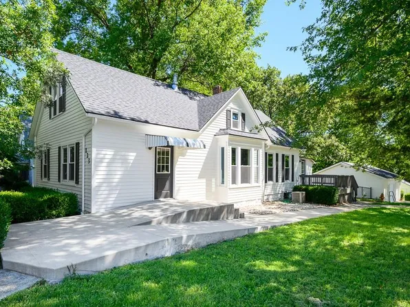 123 S Main St, Tonganoxie, KS 66086