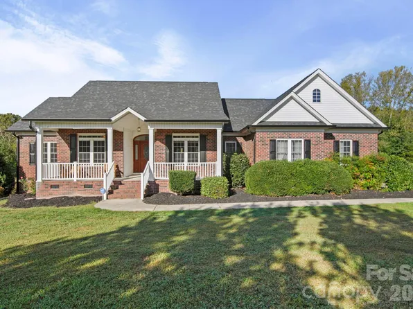5106 Pond Bluff Dr, Monroe, NC 28112