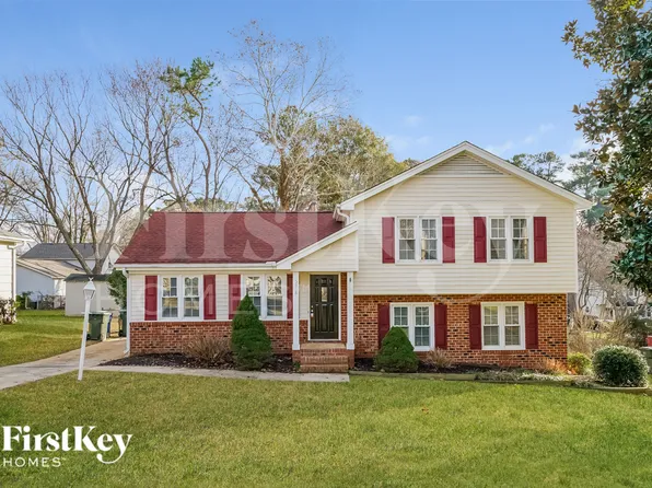 5318 Quail Meadow Dr, Raleigh, NC 27609