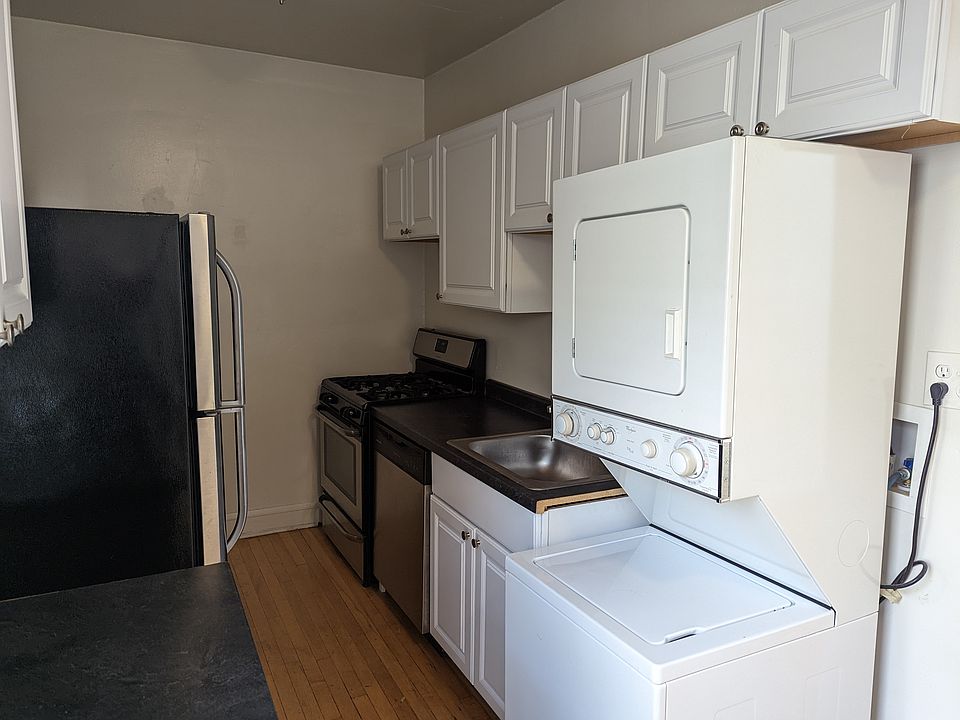 1st image of 1421 W Hutchinson St #4224-3