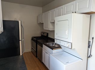 1421 W Hutchinson St #4224-3, Chicago, IL 60613