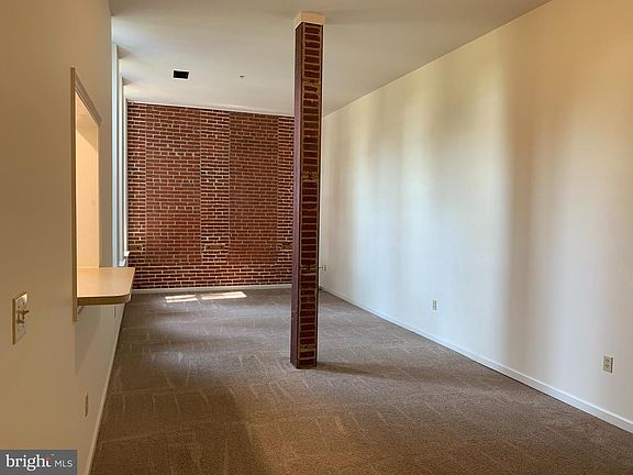 5th image of 917 Columbia Ave Suite 512