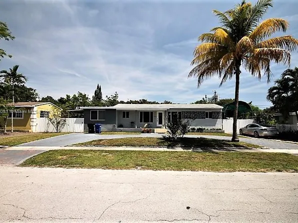 1665 NE 158th St, North Miami Beach, FL 33162