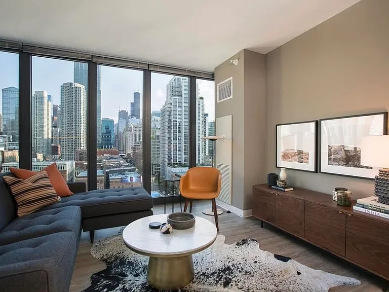 636 N Wells St #3015 — Photo 2