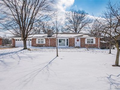 10748 Leebur Dr, Saint Louis, MO, 63128