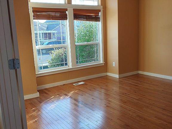 Front Bedroom / Office