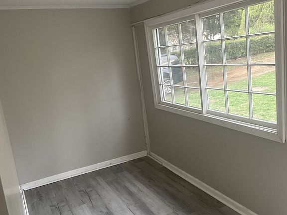 5th image of 2700 Woodland Heights Ln
