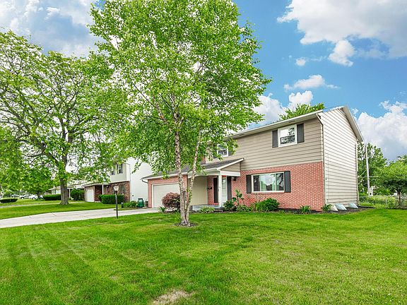 2nd image of 1751 Sandalwood Pl