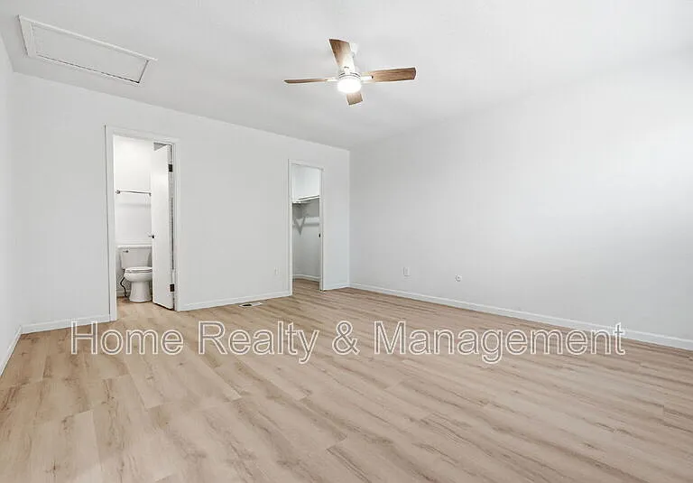 11731 Sherman St — Photo 8