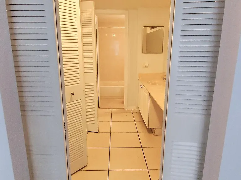 721 N Pine Island Rd #103 — Photo 24