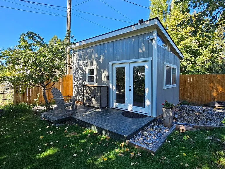 2219 36th Ave — Photo 16