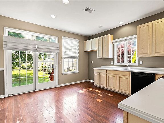 5th image of 145 Saratoga Ct