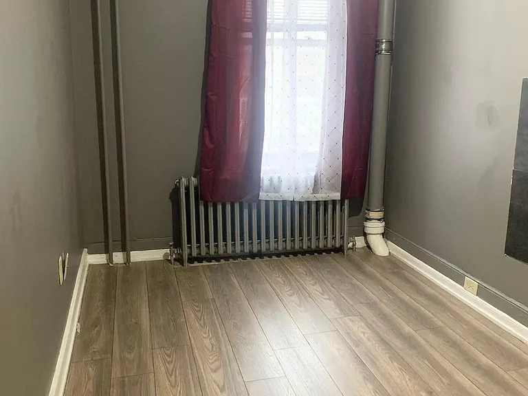 339 S 4th St #2F — Photo 2