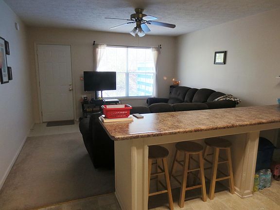 3rd image of 3606 Thornhill Cir W