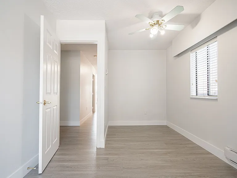 2915 W 5th Ave — Photo 11