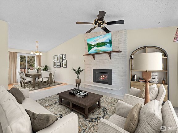 4th image of 4415 Langley Place NE