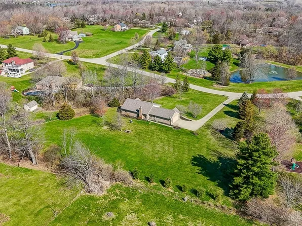 1983 Chardonnay Dr, Morrow, OH 45152