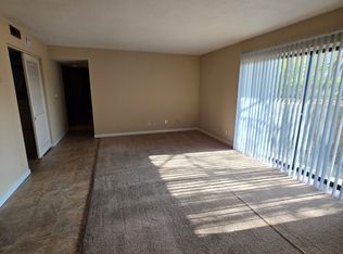137 N 45th St APT 3, Belleville, IL