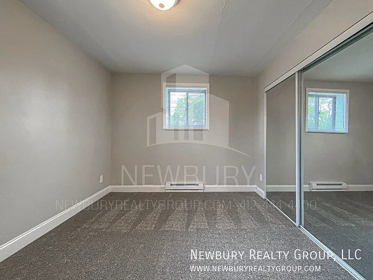 1459 Poplar St #17 — Photo 16