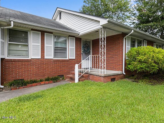 4th image of 2402 Carey Road