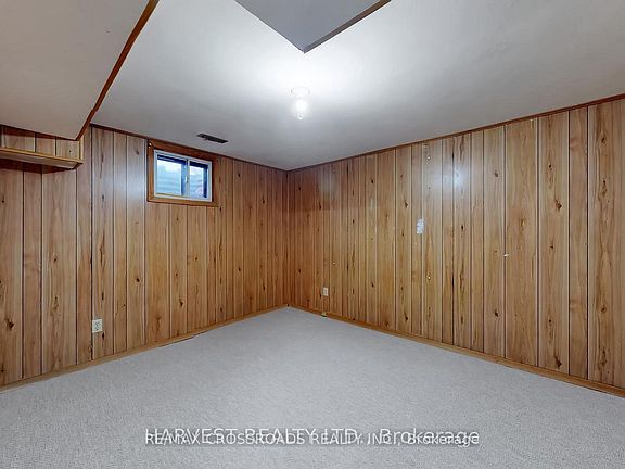 4th image of 40 Greenhedges Ct