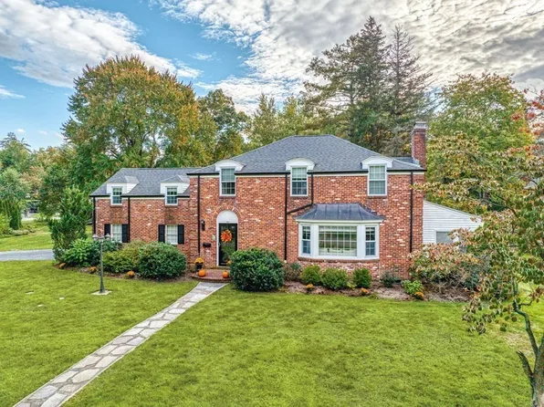 141 Englewood Rd, Longmeadow, MA 01106