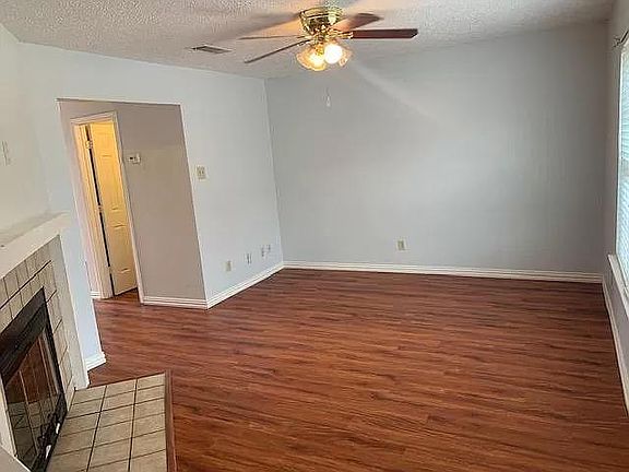 Living Room /WBFP