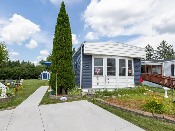 2713 Benlana Ct, Maplewood, MN 55119