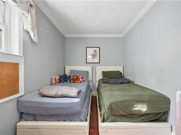 1642 East 45th Street image 11 of 25