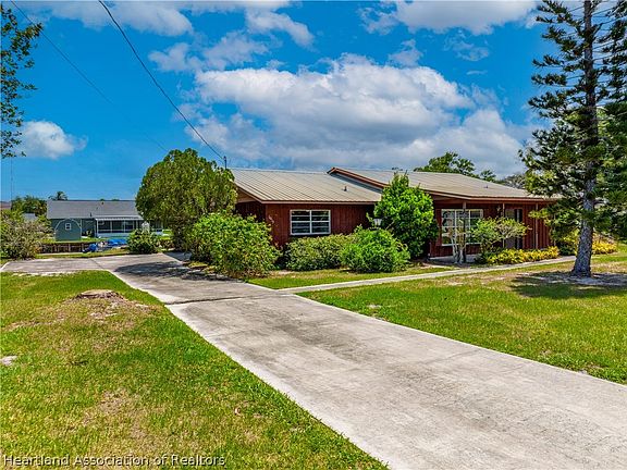 2nd image of 1035 Shamrock Dr
