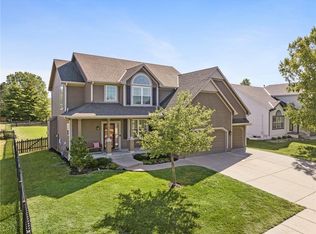 1214 Wiltshire Blvd, Raymore, MO 64083